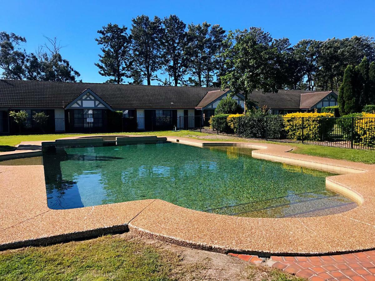 Sir Francis Drake Motel Heatherbrae Bagian luar foto